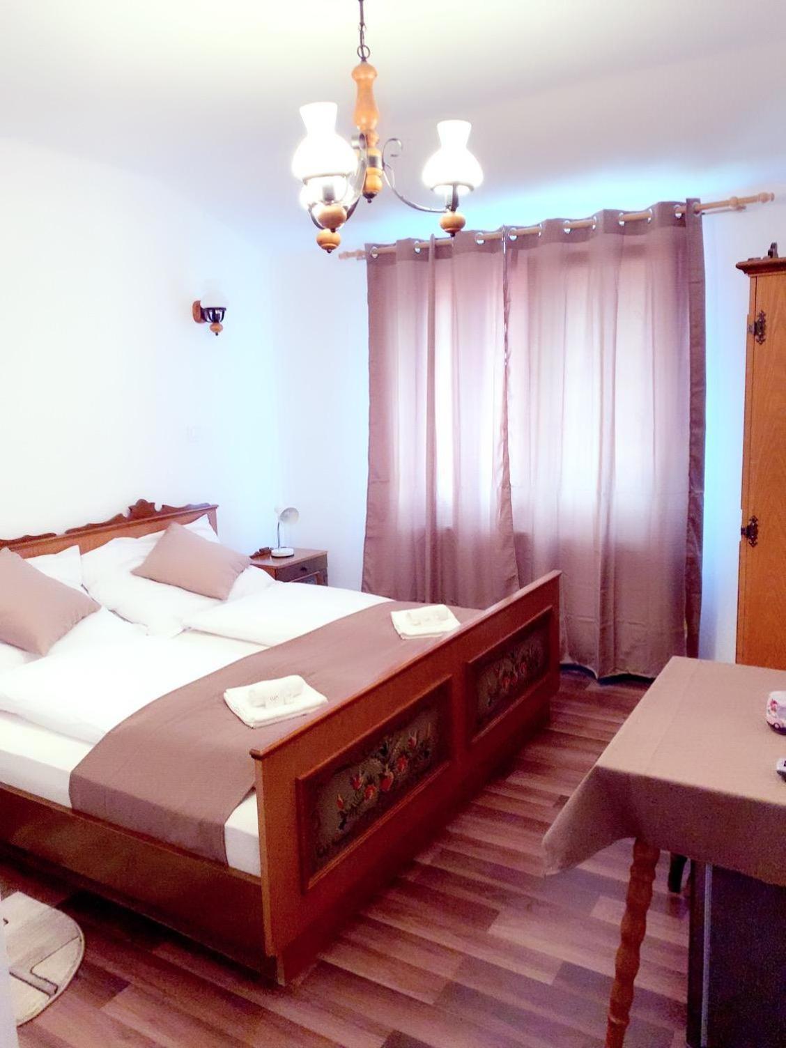 Gasthaus Casa Kugler Anina Zewnętrze zdjęcie