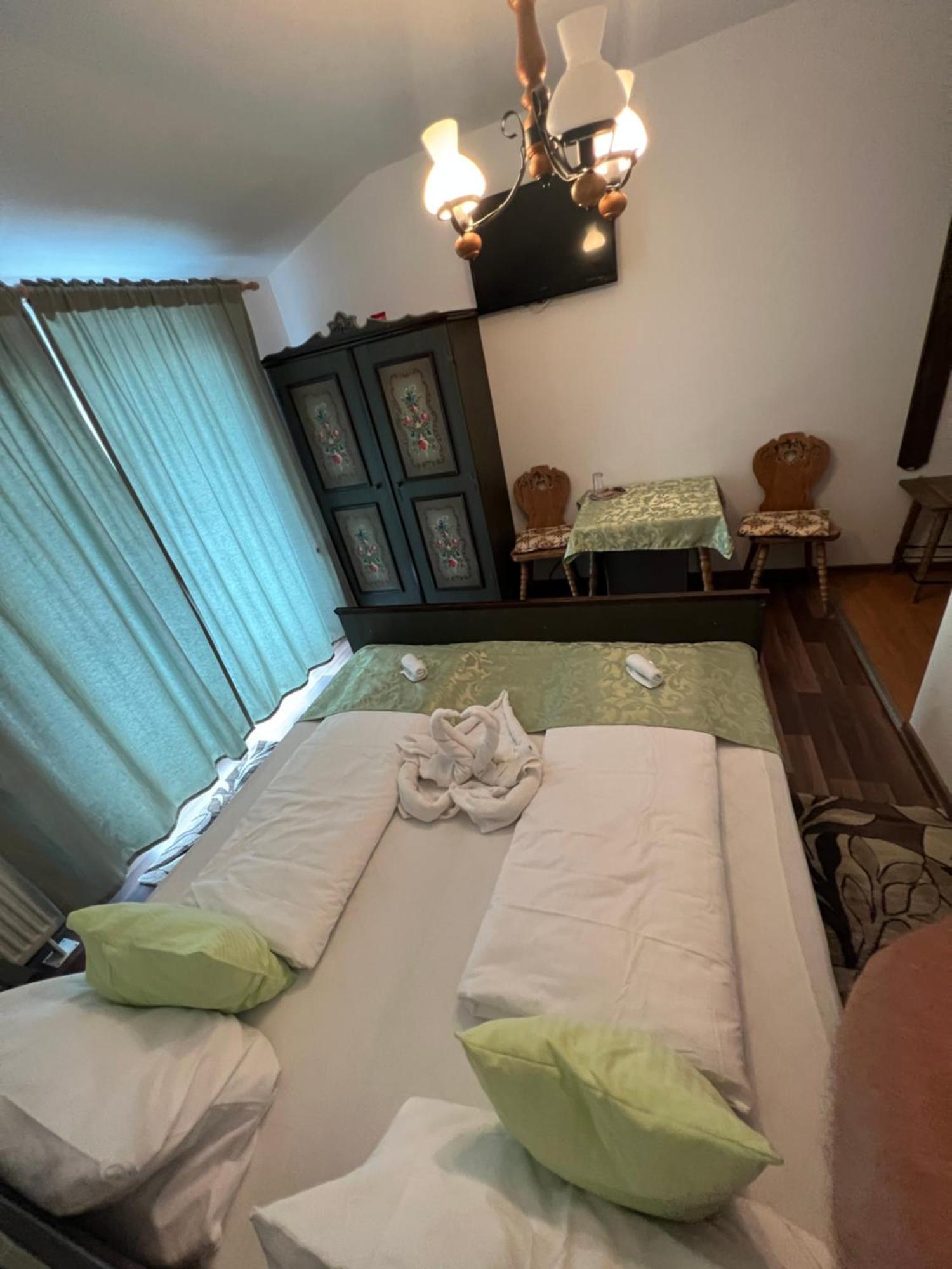 Gasthaus Casa Kugler Anina Zewnętrze zdjęcie